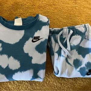 Nike Blue and White Tie-Dye Sweatshirt and Sweat-shorts  Set